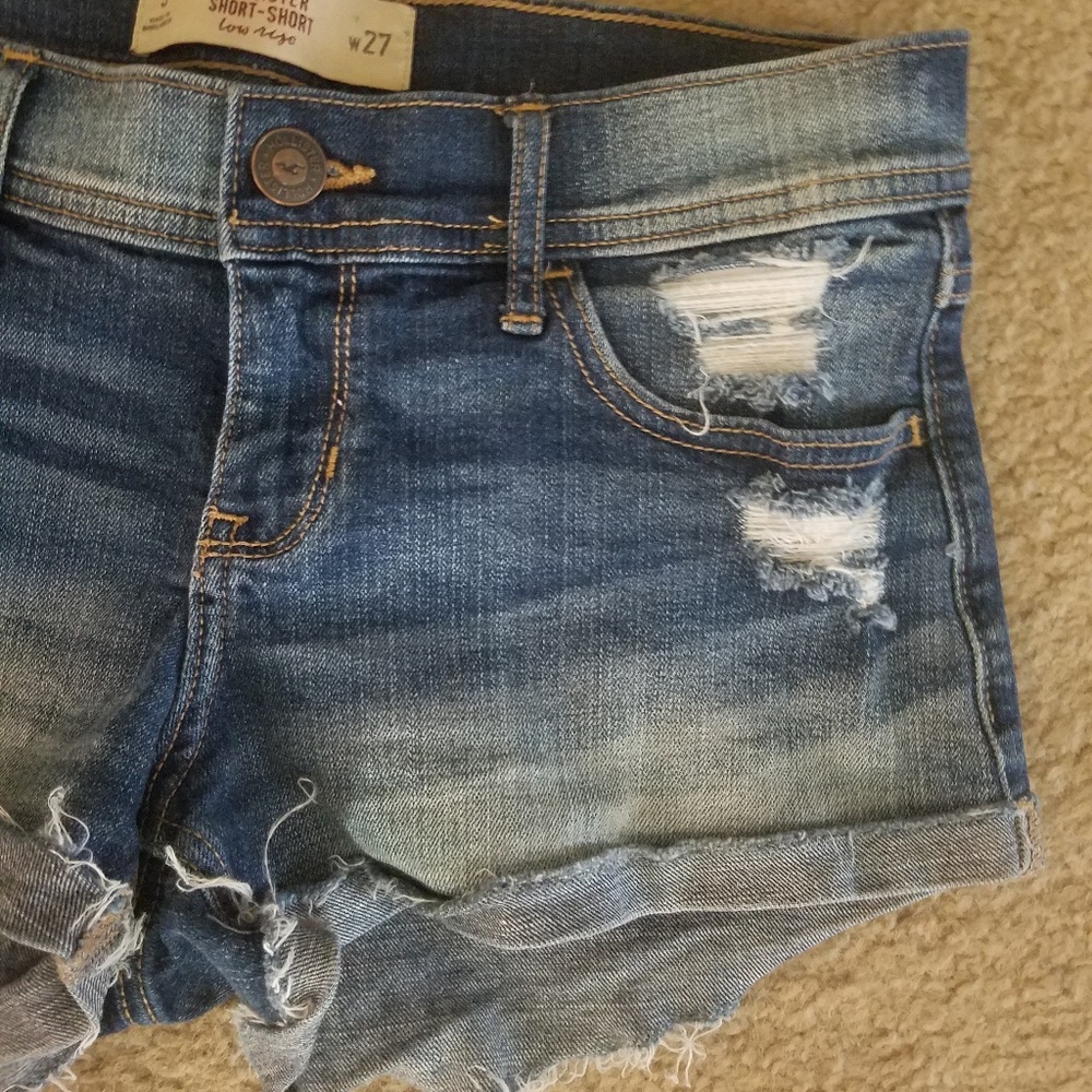SOLD---Hollister Distressed Shorts 5 27 - Picture 5 of 6